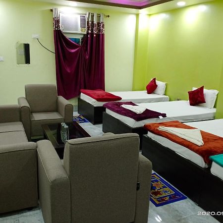 Hotel Sunaina International Гая Екстер'єр фото